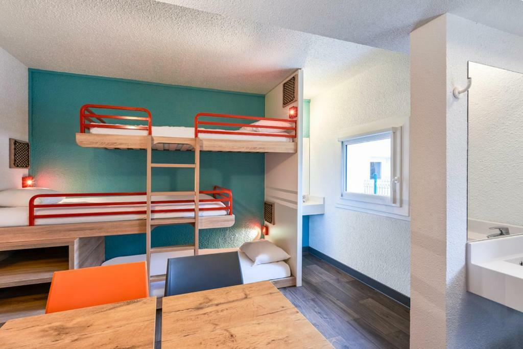 Hotelf1 Lyon Gerland Венісьє Екстер'єр фото